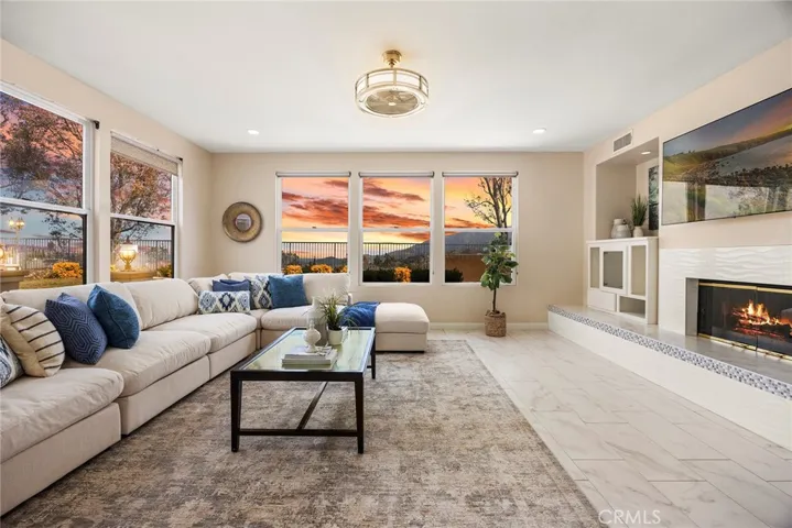 1038 S Sunstream Lane, Anaheim Hills, California 92808