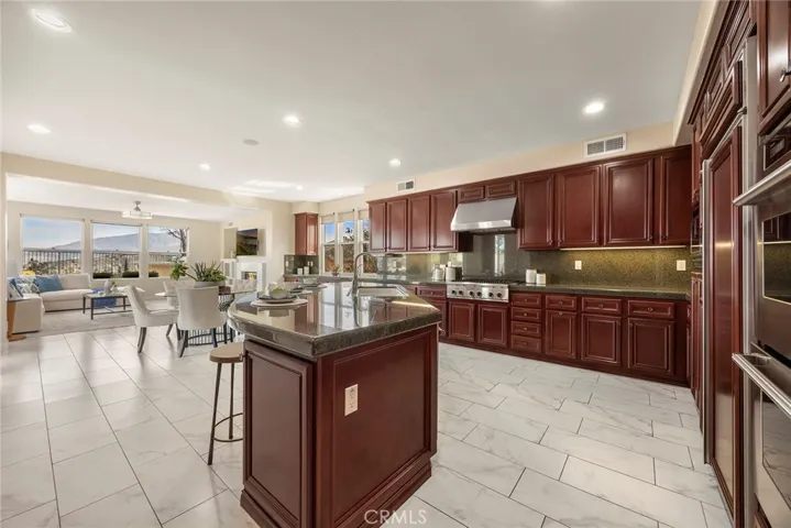 1038 S Sunstream Lane, Anaheim Hills, California 92808