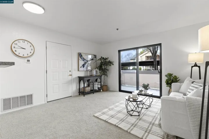 8201 Camino Colegio 11, Rohnert Park, California 94928