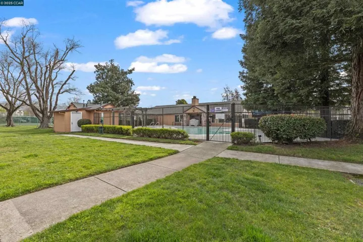 8201 Camino Colegio 11, Rohnert Park, California 94928