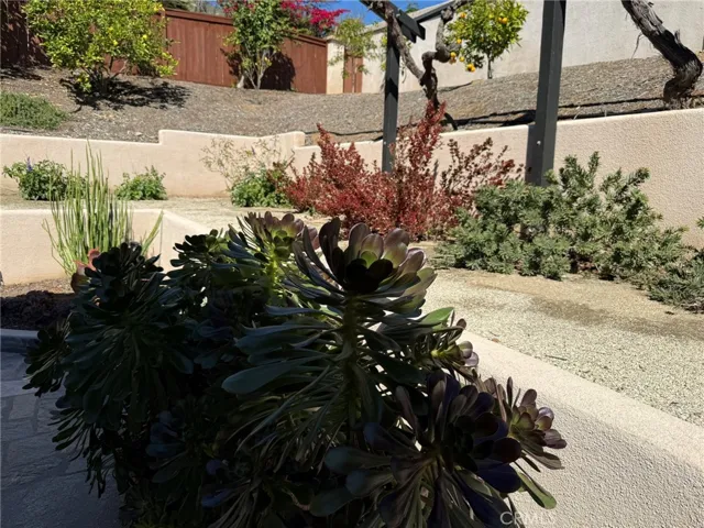 1975 Woodland Valley, Escondido, California 92026