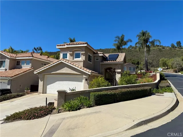 1975 Woodland Valley, Escondido, California 92026