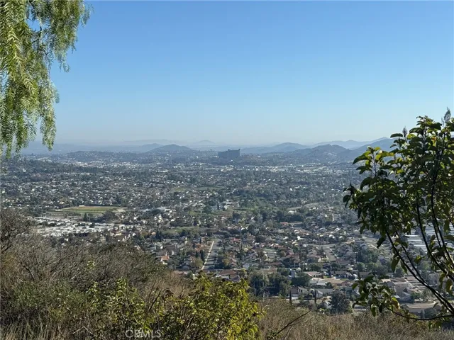 1975 Woodland Valley, Escondido, California 92026