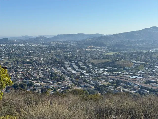 1975 Woodland Valley, Escondido, California 92026