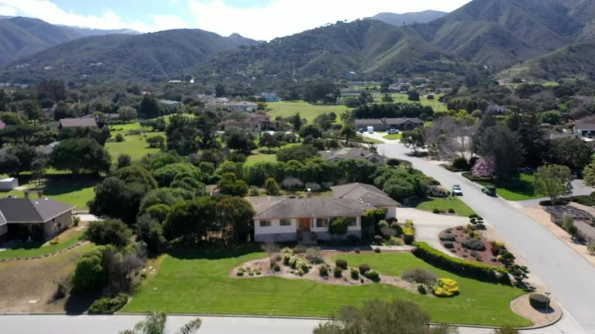 23400 Redding Circle, Salinas, California 93908