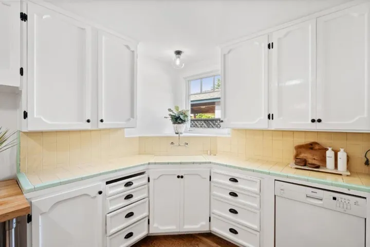 961 15th Avenue, Redwood City, California 94063