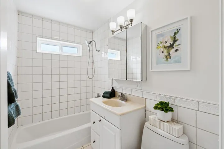 961 15th Avenue, Redwood City, California 94063