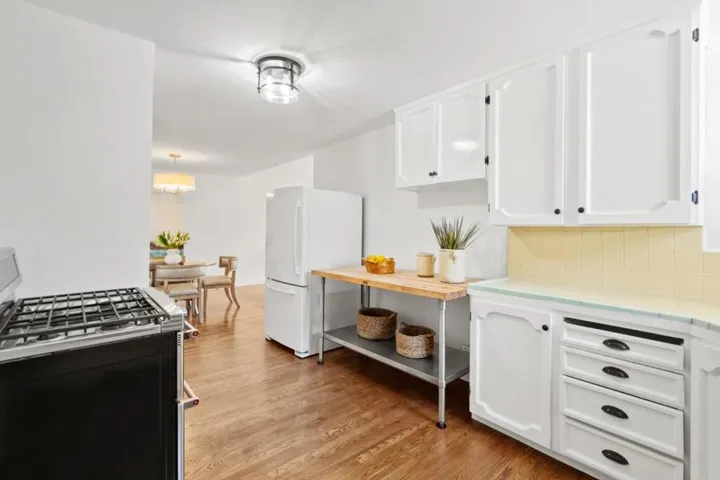 961 15th Avenue, Redwood City, California 94063