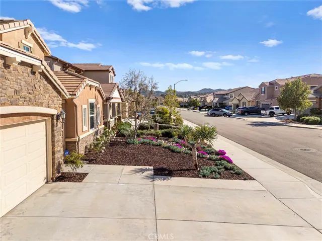 31326 Caprice Road, Menifee, California 92584