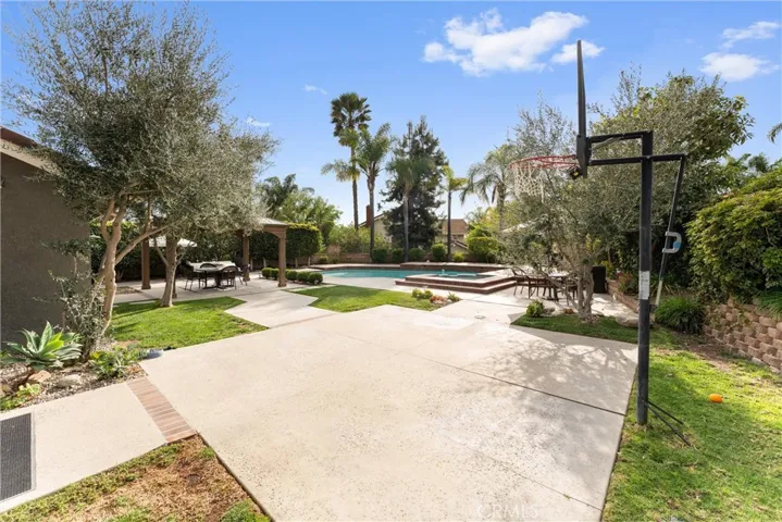 5525 Via Verano, Yorba Linda, California 92887