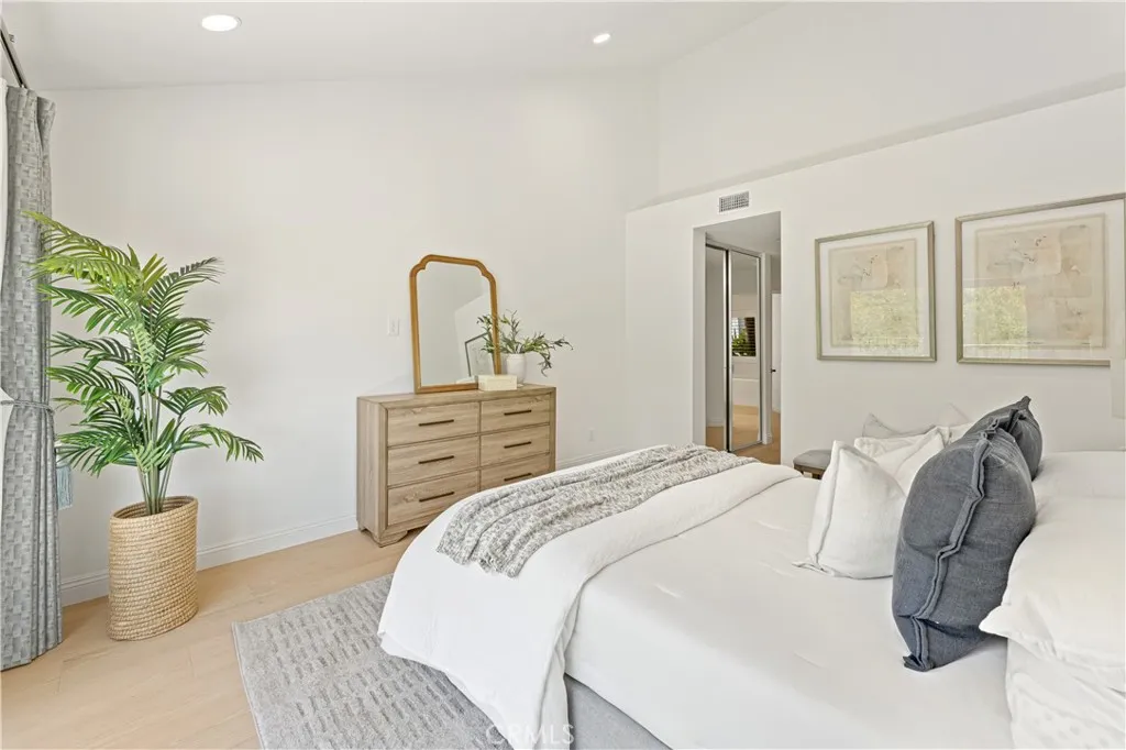 6 Baristo 39, Irvine, California 92612 home-pic-21