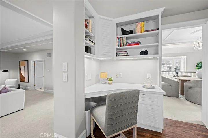 4 Huntington Court, Newport Beach, California 92660