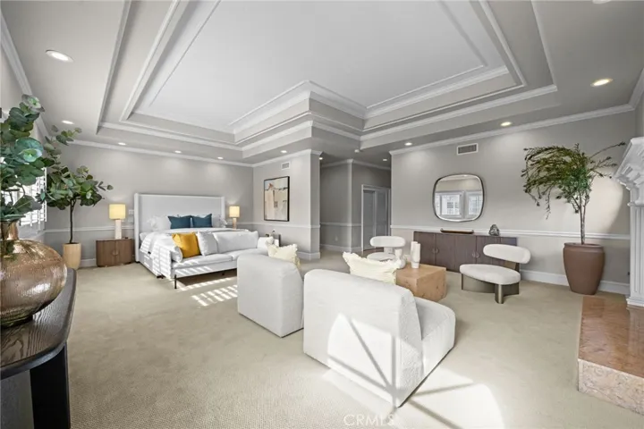4 Huntington Court, Newport Beach, California 92660