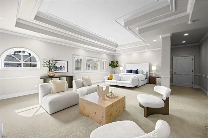 4 Huntington Court, Newport Beach, California 92660
