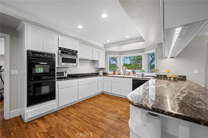 4 Huntington Court, Newport Beach, California 92660