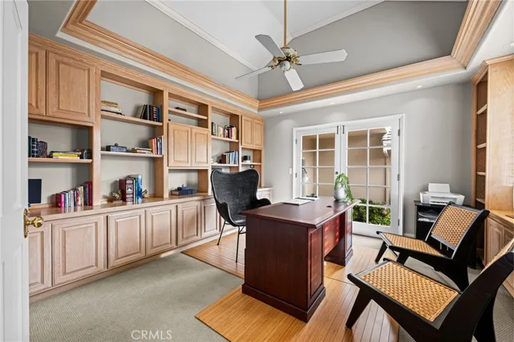 4 Huntington Court, Newport Beach, California 92660