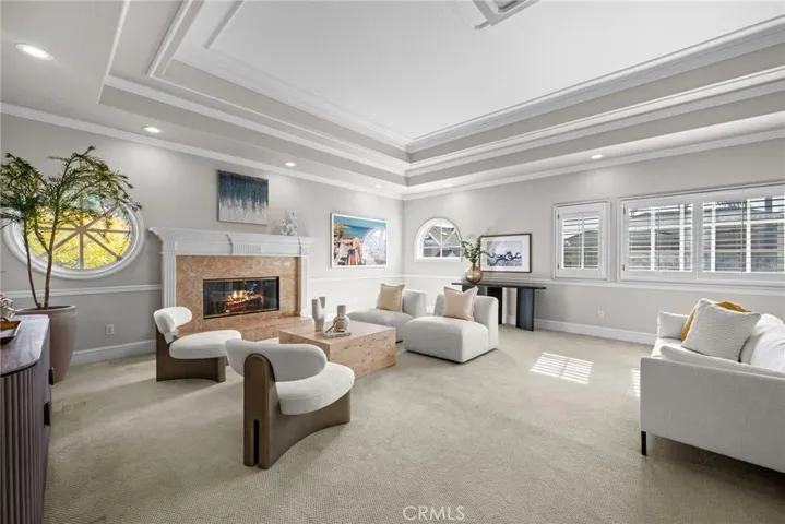 4 Huntington Court, Newport Beach, California 92660