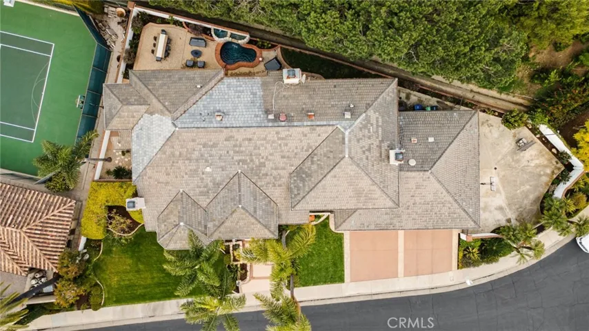 4 Huntington Court, Newport Beach, California 92660