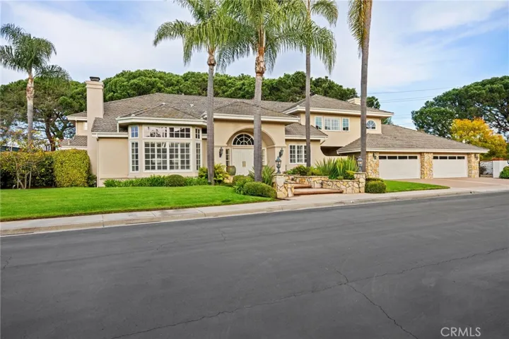 4 Huntington Court, Newport Beach, California 92660