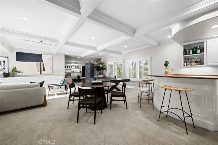 4 Huntington Court, Newport Beach, California 92660