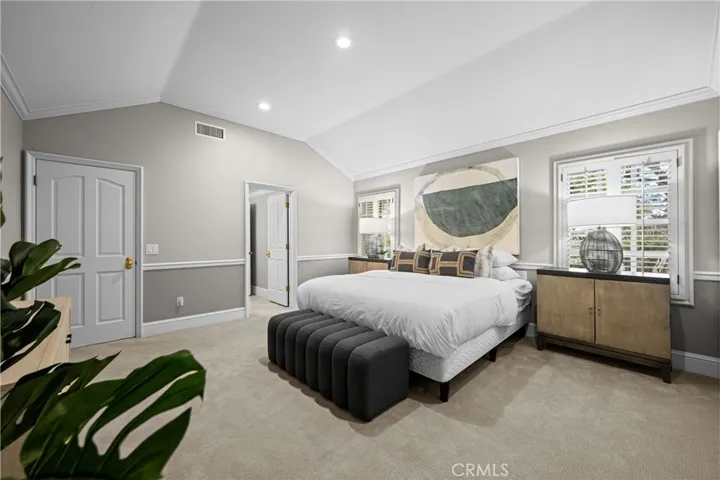 4 Huntington Court, Newport Beach, California 92660