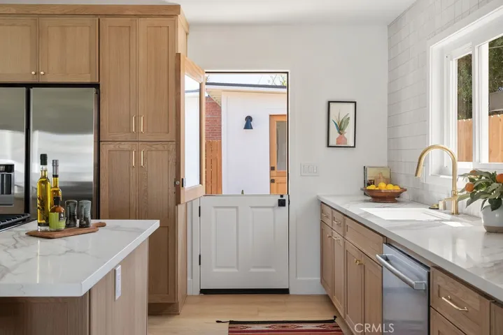 3254 Washington Avenue, Costa Mesa, California 92626