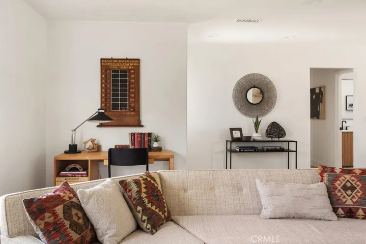 3254 Washington Avenue, Costa Mesa, California 92626