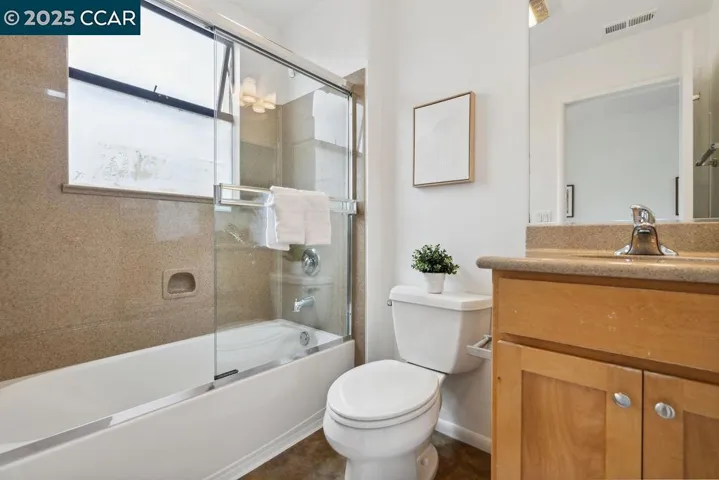 1211 67th St, Oakland, California 94608