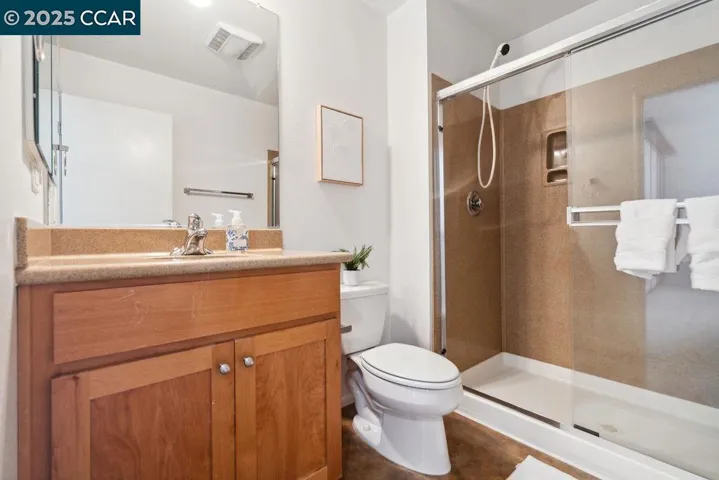 1211 67th St, Oakland, California 94608