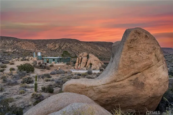 53577 Pipes Canyon Road, Pioneertown, California 92268