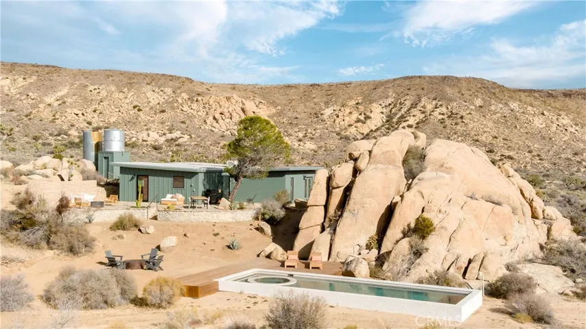 53577 Pipes Canyon Road, Pioneertown, California 92268