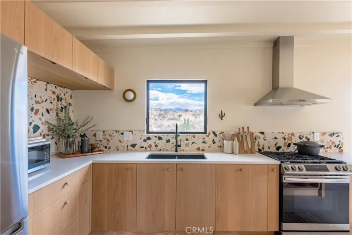 53577 Pipes Canyon Road, Pioneertown, California 92268