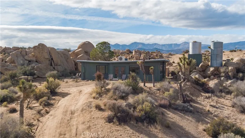 53577 Pipes Canyon Road, Pioneertown, California 92268