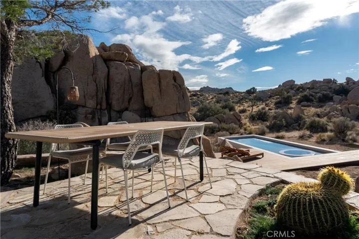 53577 Pipes Canyon Road, Pioneertown, California 92268