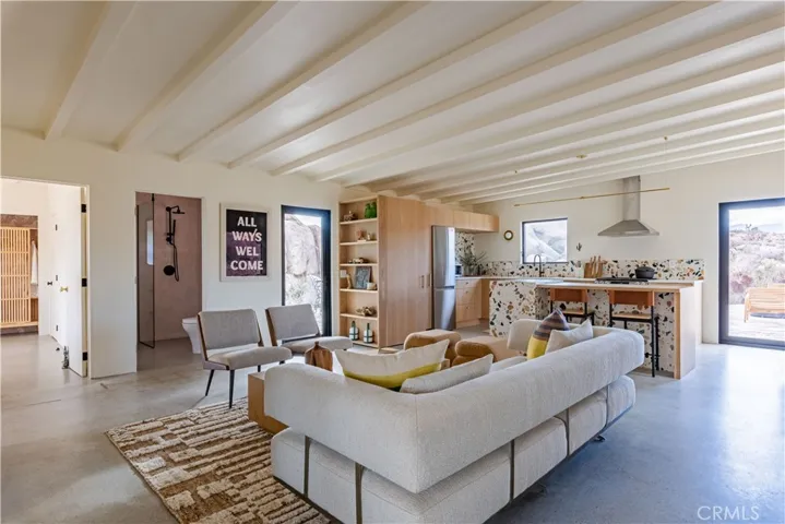 53577 Pipes Canyon Road, Pioneertown, California 92268