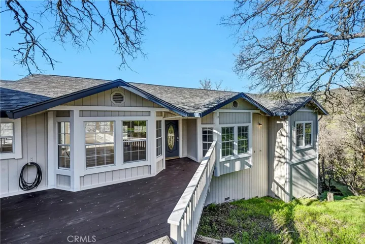 Welcome home to natural Knollview.