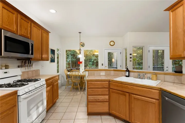 6356 Hidden Lake Lane, Magalia, California 95954