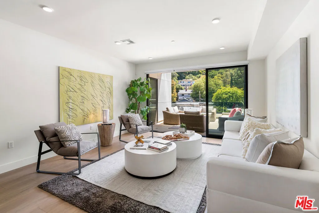 3649 Regal Place 201, Los Angeles, California 90068 home-pic-4