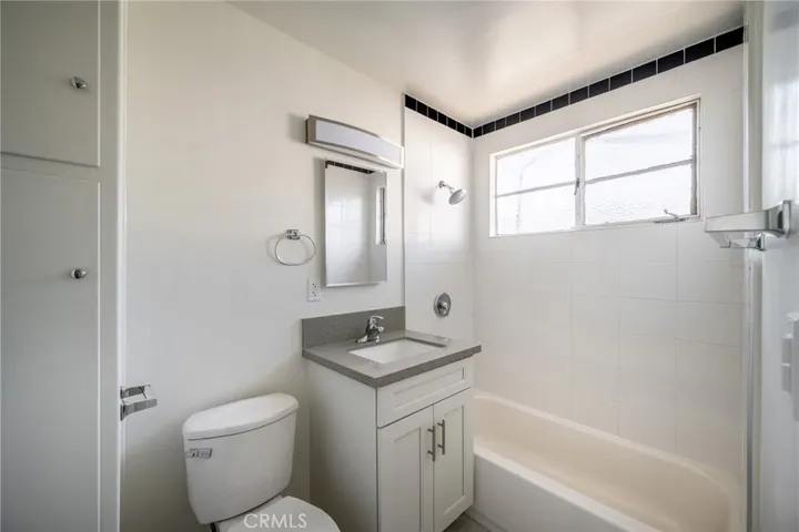 415 Riverdale Drive, Glendale, California 91204