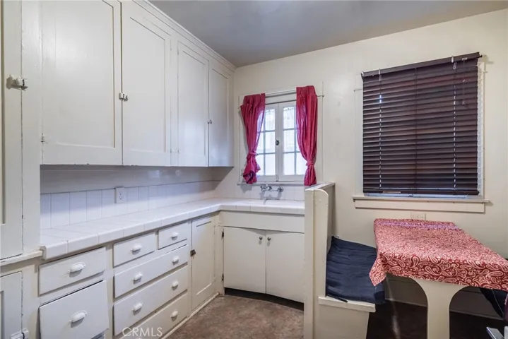 415 Riverdale Drive, Glendale, California 91204