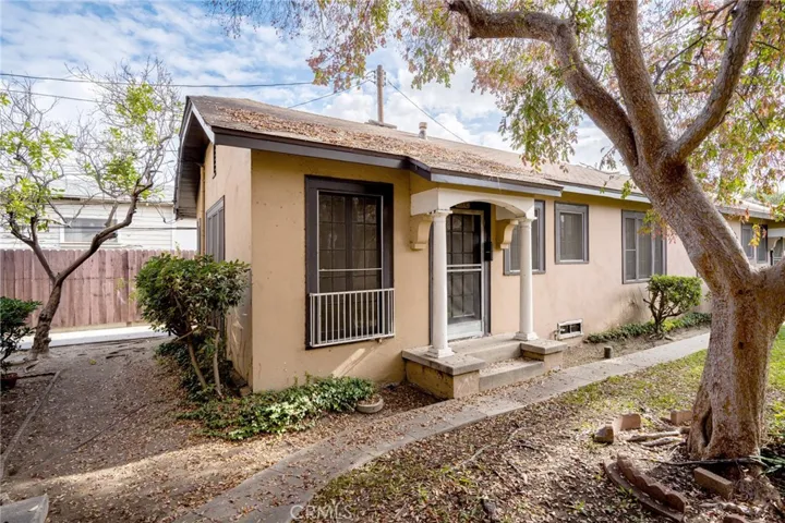 415 Riverdale Drive, Glendale, California 91204