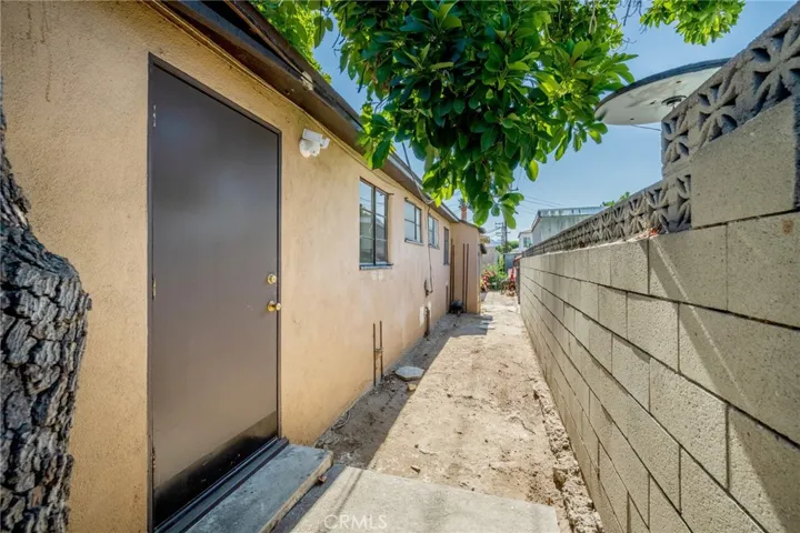 415 Riverdale Drive, Glendale, California 91204