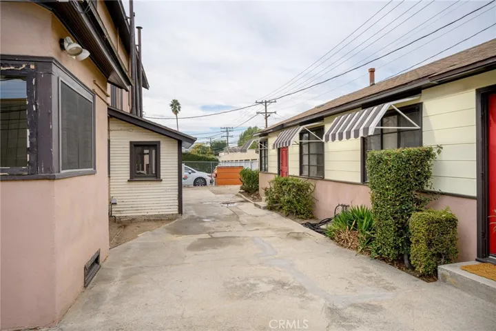 415 Riverdale Drive, Glendale, California 91204