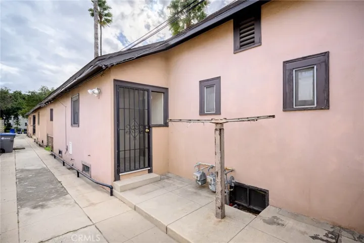 415 Riverdale Drive, Glendale, California 91204