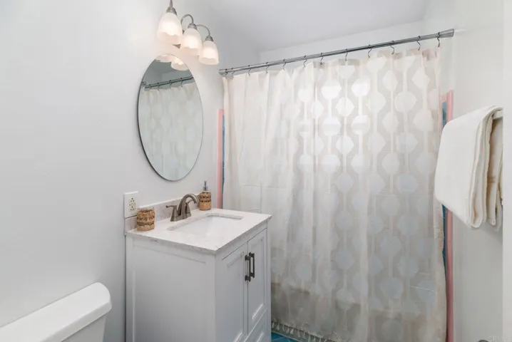 8516 Ellsworth Lane, Santee, California 92071