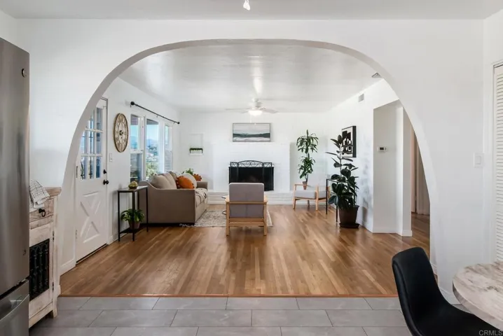 8516 Ellsworth Lane, Santee, California 92071