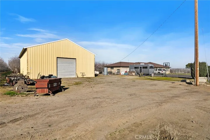 2465 N Lassen Avenue, Kerman, California 93630