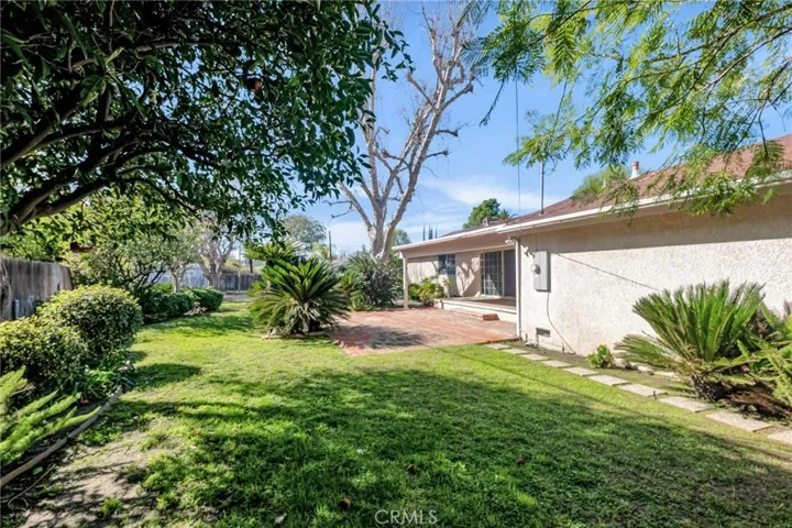 22216 Kittridge Street, Woodland Hills, California 91303