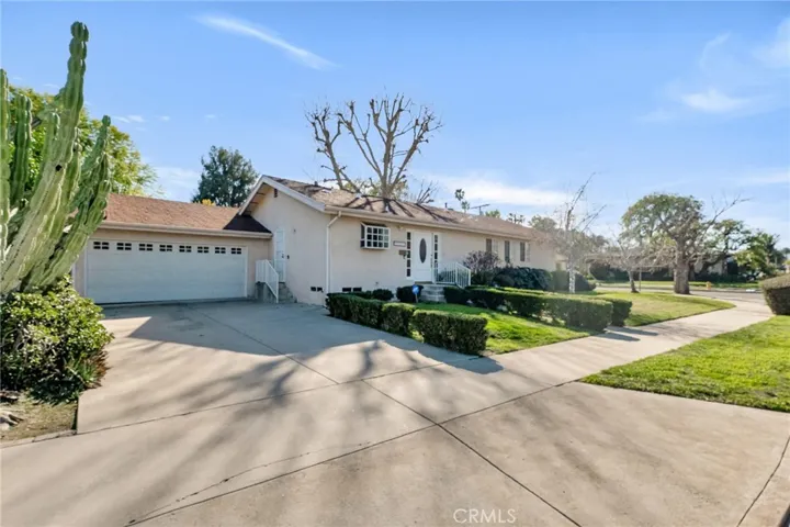 22216 Kittridge Street, Woodland Hills, California 91303