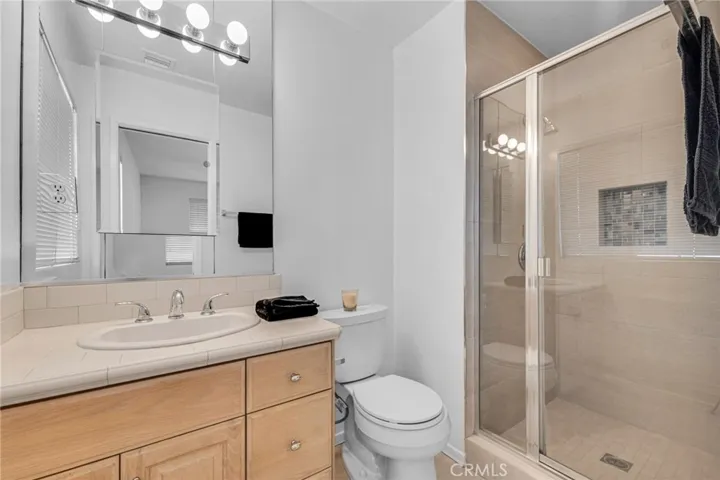 22216 Kittridge Street, Woodland Hills, California 91303